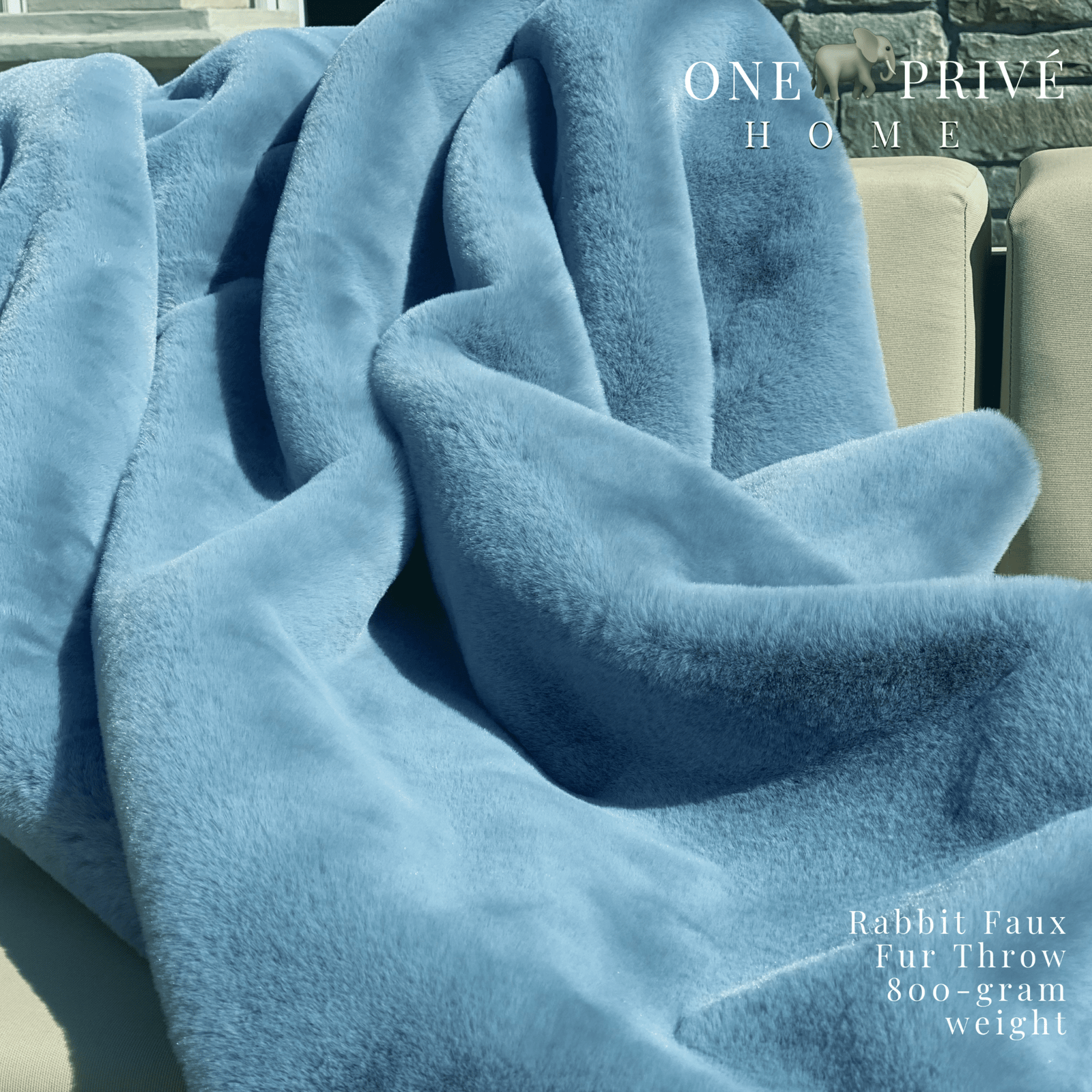 ファービー　ジャンボクッション　希少　新品タグ付き　かなしいブルー One Preevay Yacht Blue Ultra-Soft Faux Rabbit Fur Throw - Luxury
