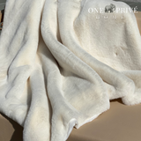 One Preevay Pure White Ultra-Soft Faux Rabbit Fur Throw | Luxury 800gsm Plush | 50x60