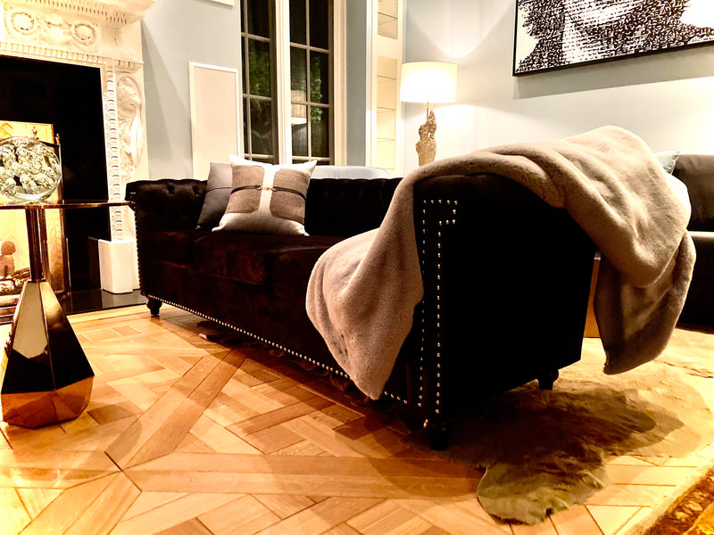 Gatsby Life Tufted Velvet Sofa | Set upon Petite Beechwood legs